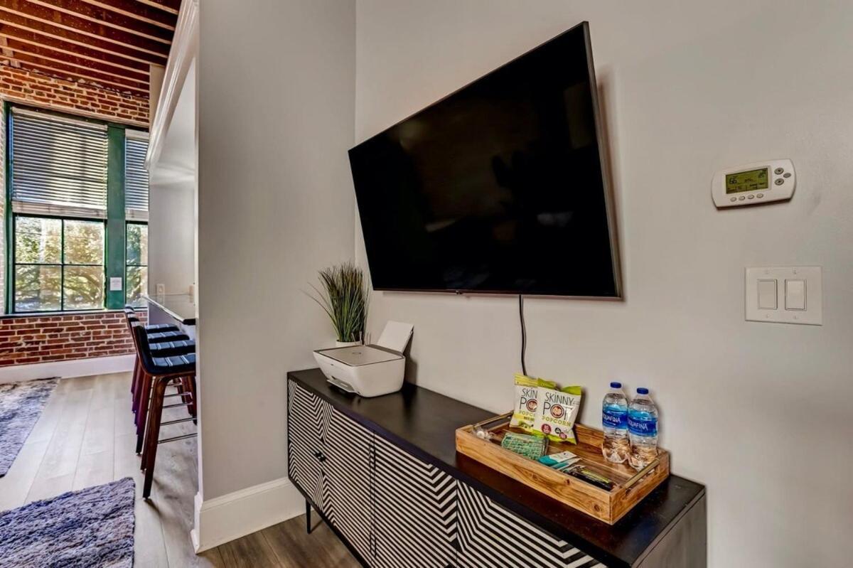 West End Loft - Downtown 5 Min Walk To River St Apartamento